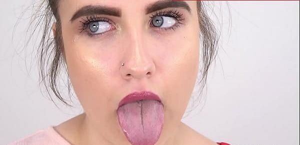  Mouth fetish video - Victoria - perfect teeth and full lips